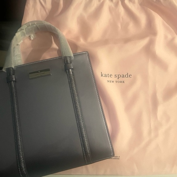 Kate Spade Patent Leather Kenzie Mini Tote (NWT, includes branded dust bag) - Picture 4 of 7